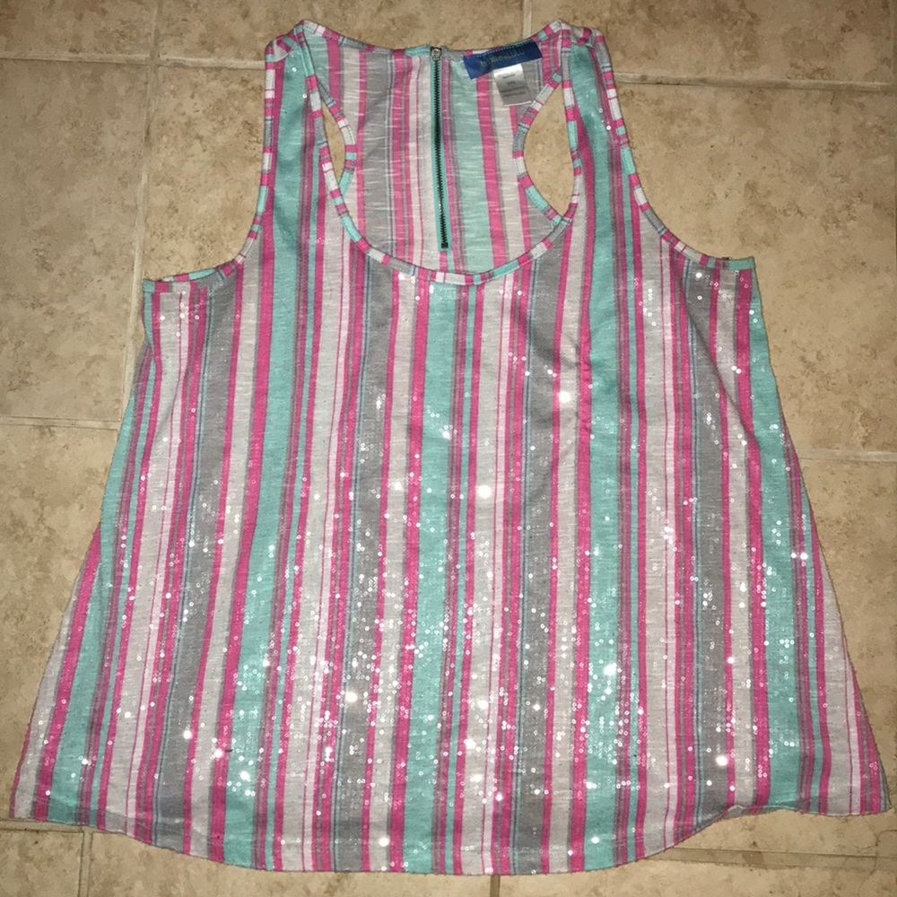 Sequined Tank tip - Picture 3 of 3